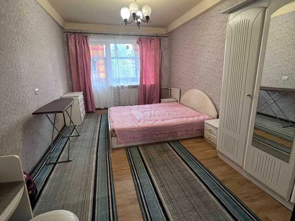 Квартира. Дніпро, вулиця Семафорна.