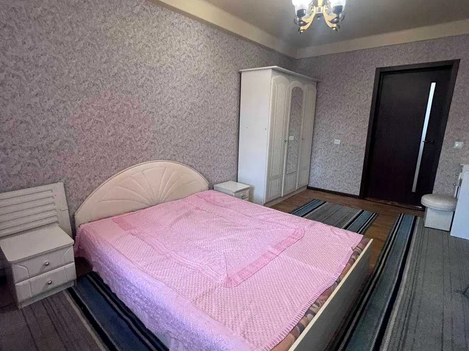 Квартира. Дніпро, вулиця Семафорна.
