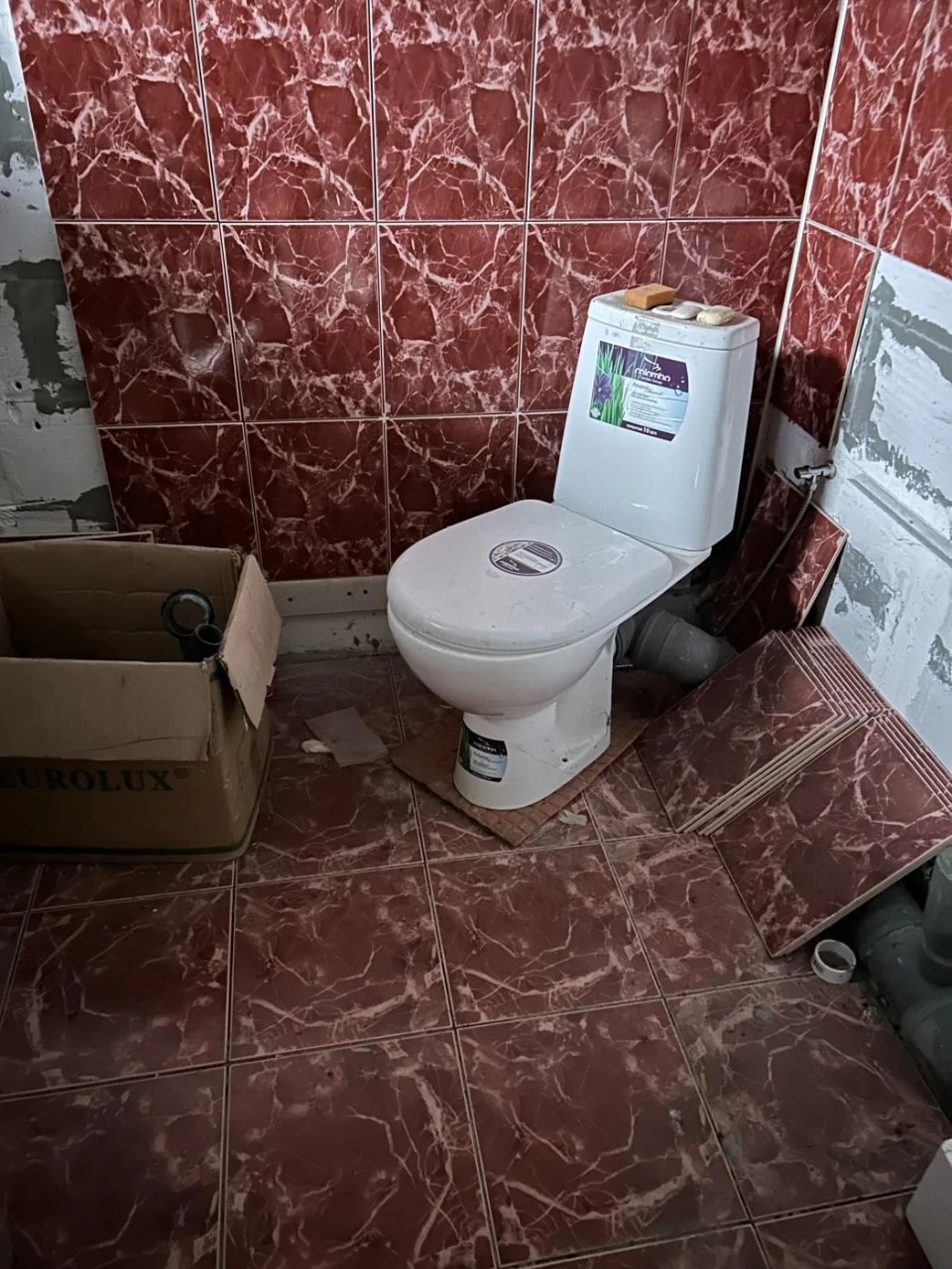 Продам будинок в котеджному районі Таромського