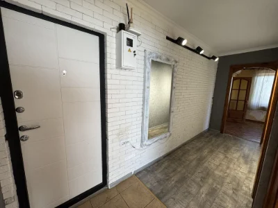 Selling 3-room apartment in Ingulsky district