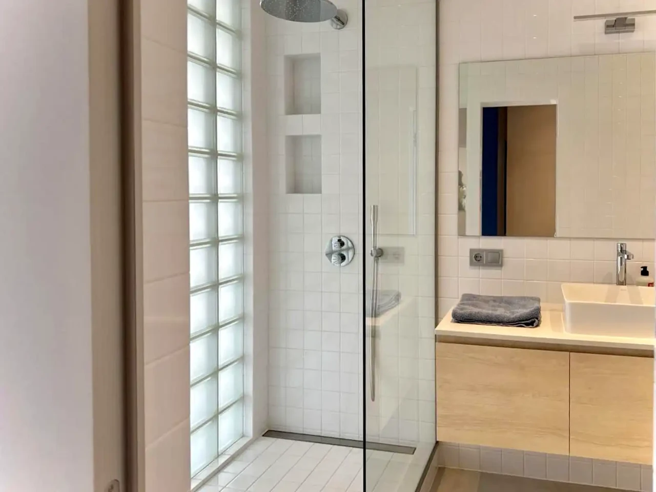 Rent 1-bedroom apartment 55 sq m 10/25 floor.