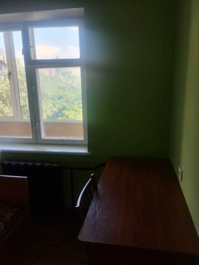 Rent 2-bedroom apartment 50 sq m, Eugene Konovalts str., 3