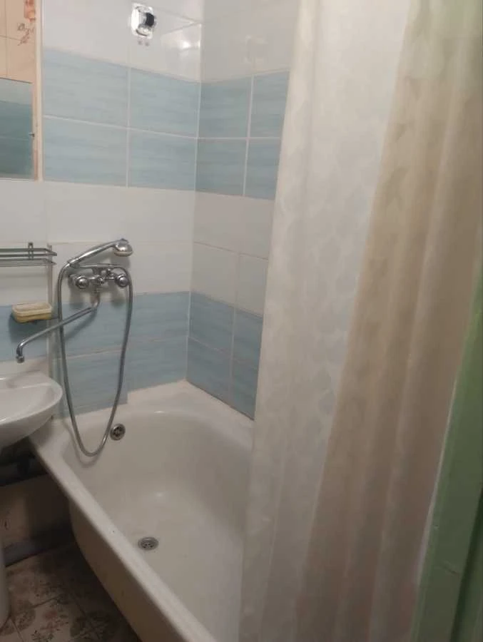 Rent 2-bedroom apartment 50 sq m, Eugene Konovalts str., 3