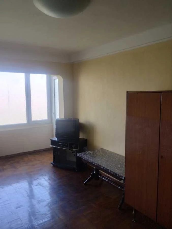 Rent 2-bedroom apartment 50 sq m, Eugene Konovalts str., 3