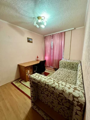 Selling 2-bedroom apartment in Zhmodryiivsk; st. 20th Anniversary of Victory