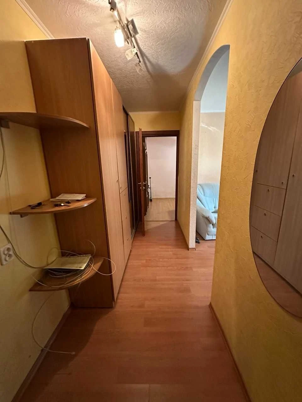 Selling 2-bedroom apartment in Zhmodryiivsk; st. 20th Anniversary of Victory