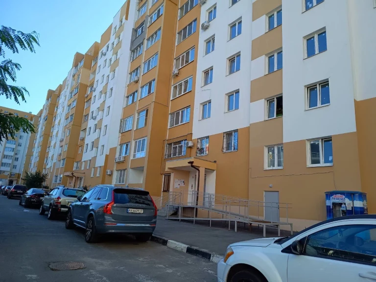 For sale 1-bedroom apartment, Sports Palace metro station.