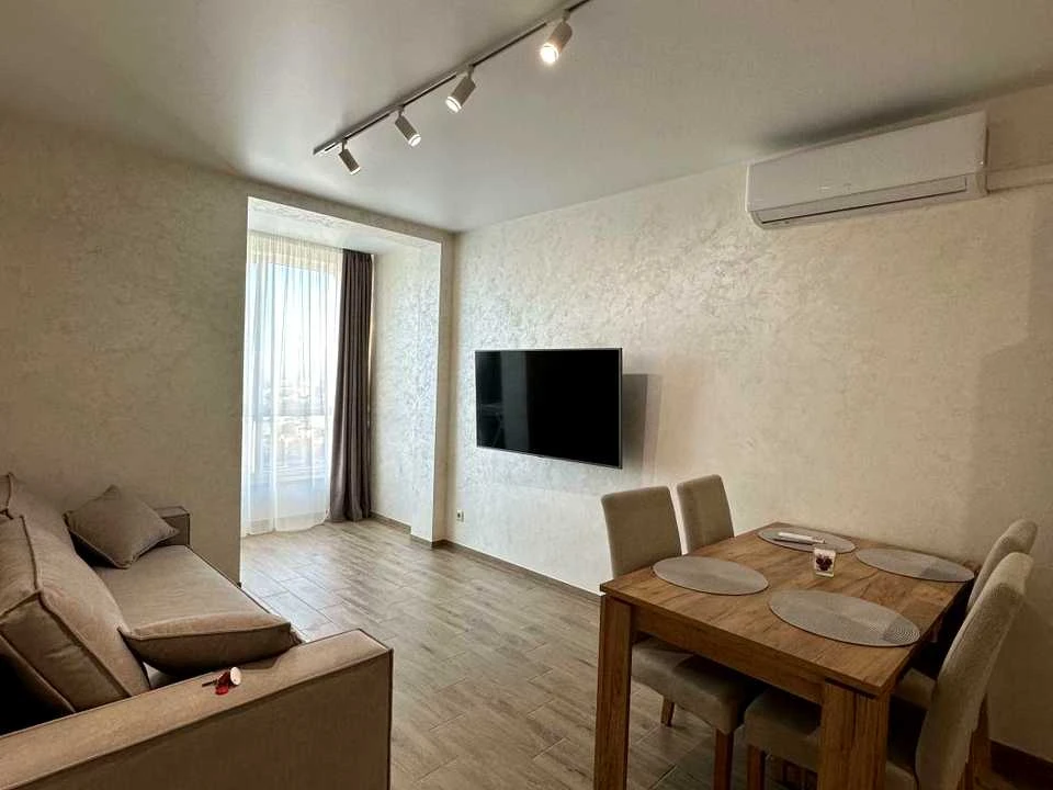 Apartment. Lviv, Kulparkivska st.