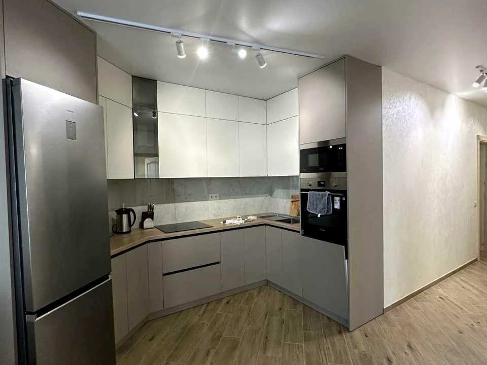 Apartment. Lviv, Kulparkivska st.
