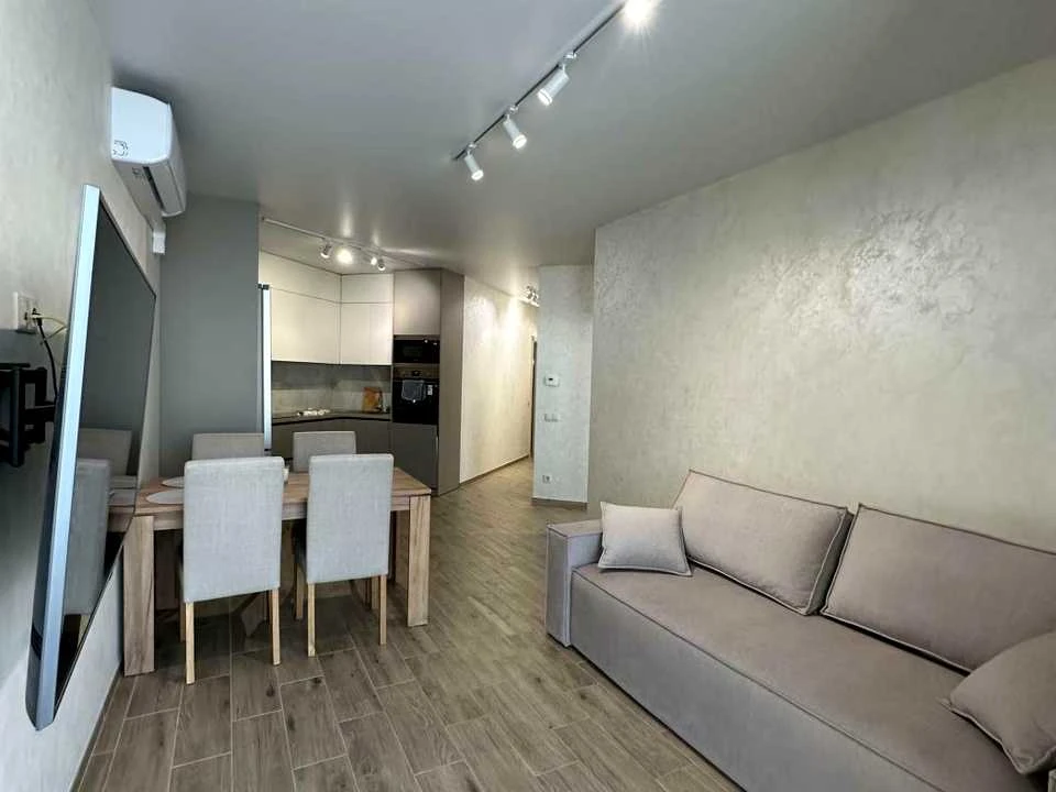 Apartment. Lviv, Kulparkivska st.