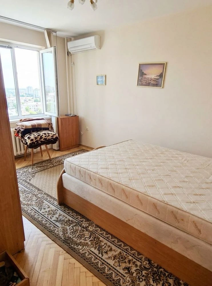 Продаж 3-квартири 81,5 кв. м на вул. Івана Пулюя 1
