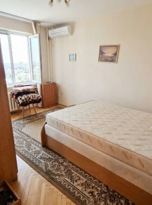 Продаж 3-квартири 81,5 кв. м на вул. Івана Пулюя 1