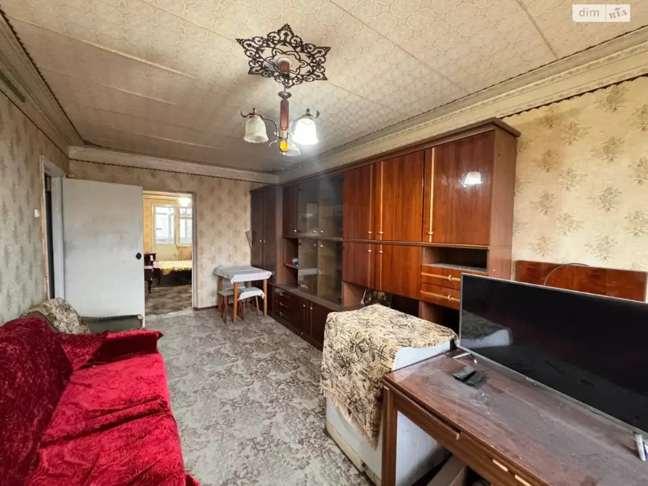 Apartment for Sale, Left Bank