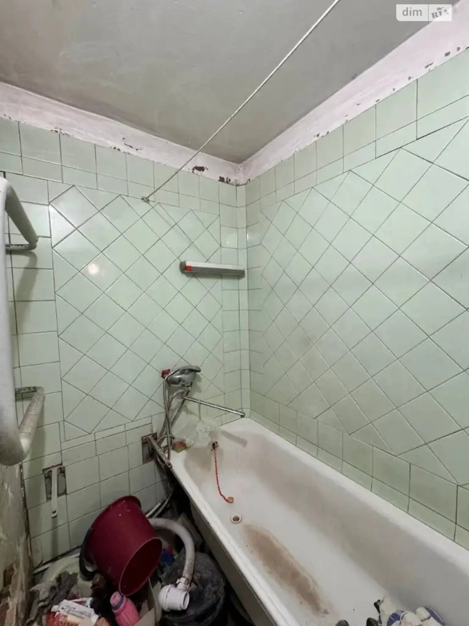 Apartment for Sale, Left Bank
