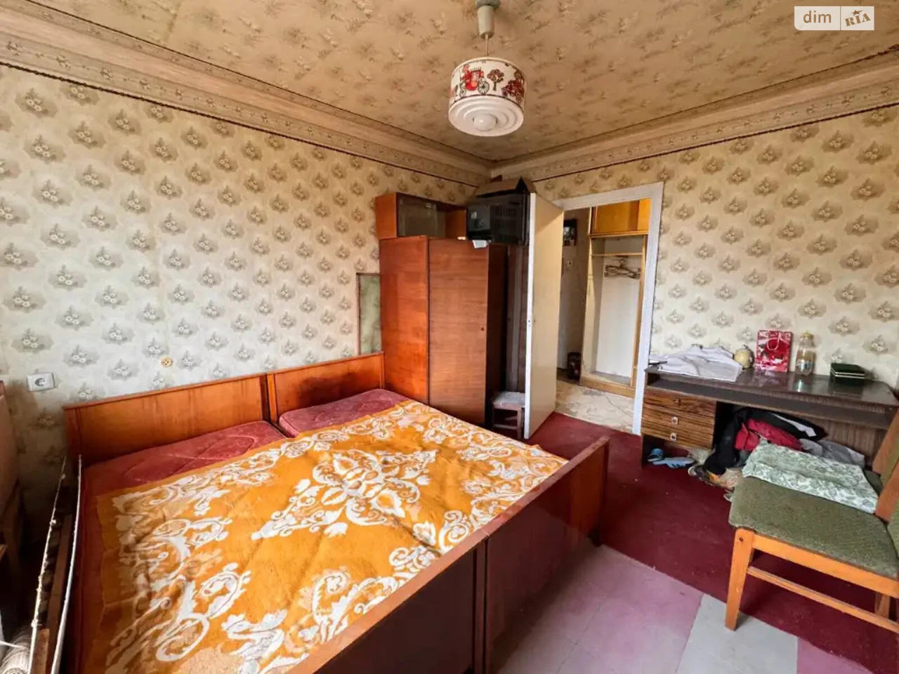 Apartment for Sale, Left Bank