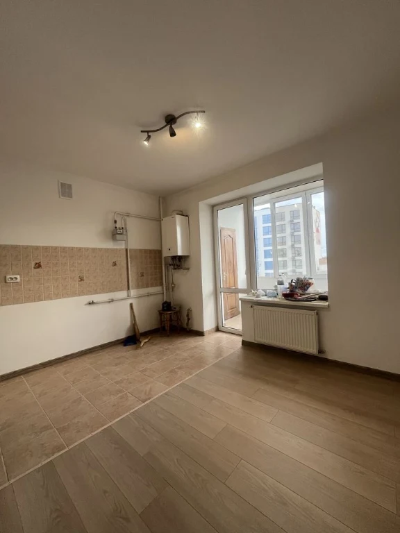 Apartment for sale in the city center, new building, individual gas heating