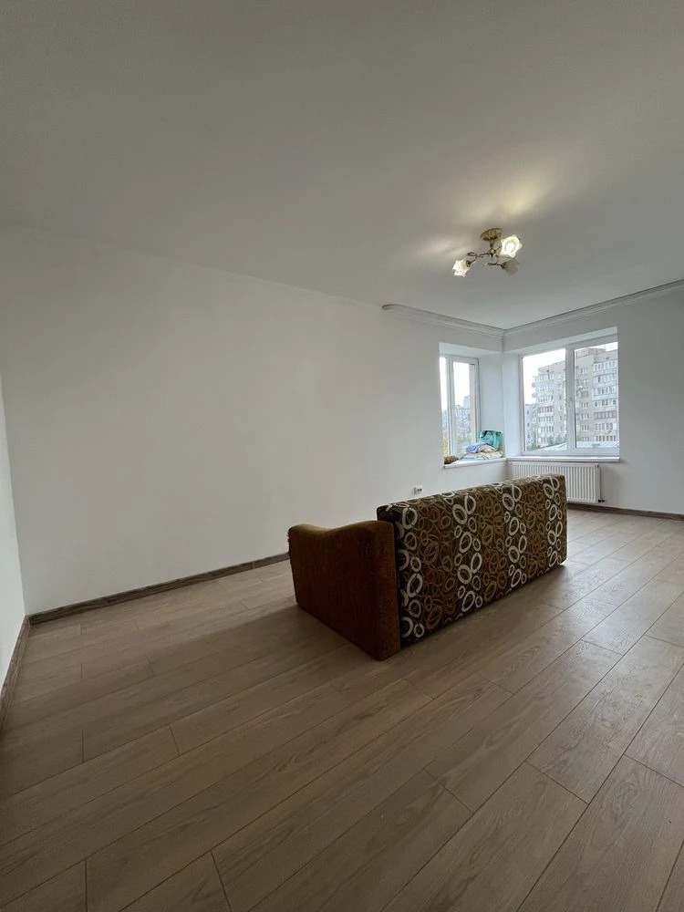 Apartment for sale in the city center, new building, individual gas heating