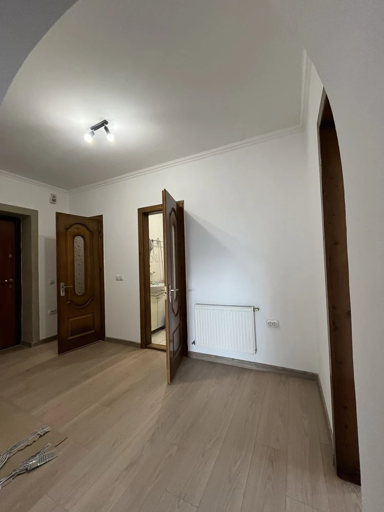 Apartment for sale in the city center, new building, individual gas heating