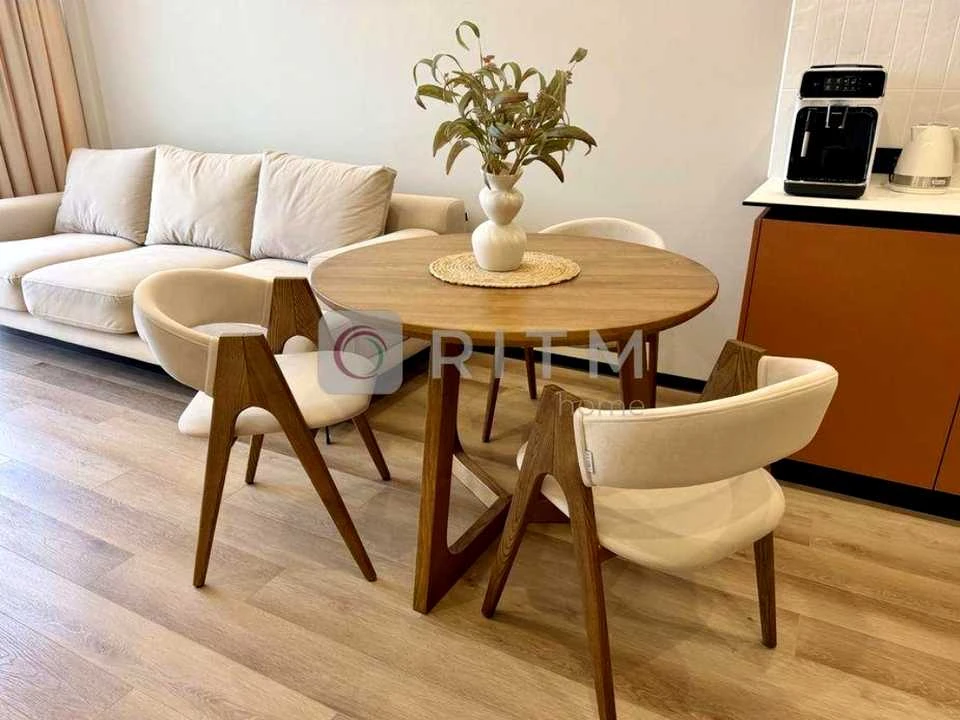 Apartment. Ivano-Frankivsk, Belvederska st.