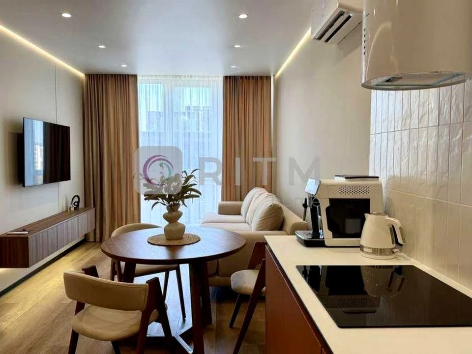 Apartment. Ivano-Frankivsk, Belvederska st.