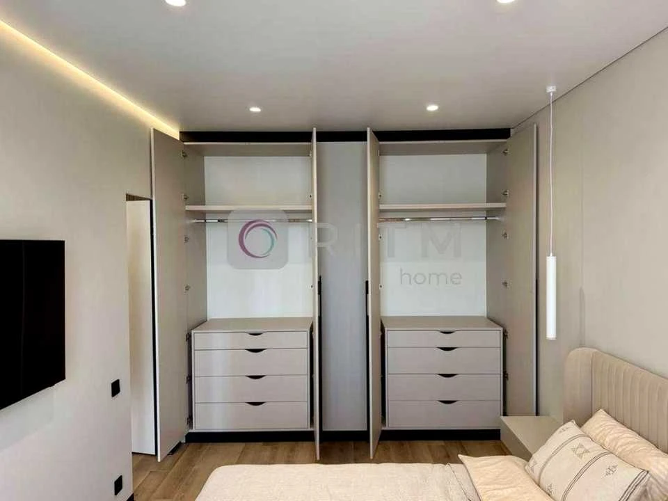 Apartment. Ivano-Frankivsk, Belvederska st.