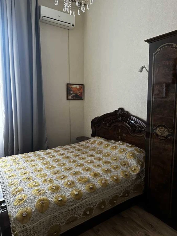 Rent a two-bedroom apartment (56 sq m) in Kyiv, Pechersky District