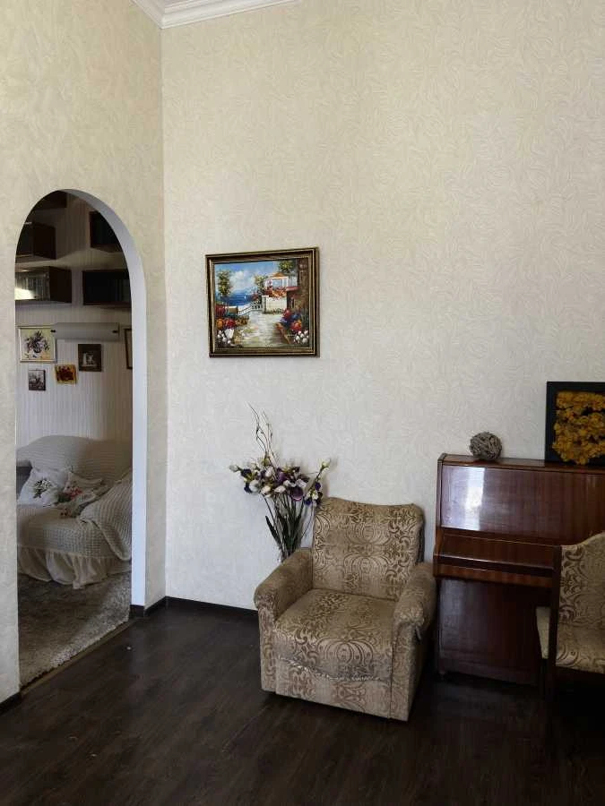 Rent a two-bedroom apartment (56 sq m) in Kyiv, Pechersky District