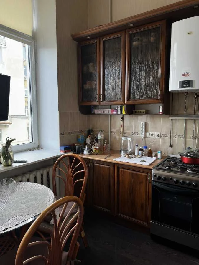 Rent a two-bedroom apartment (56 sq m) in Kyiv, Pechersky District
