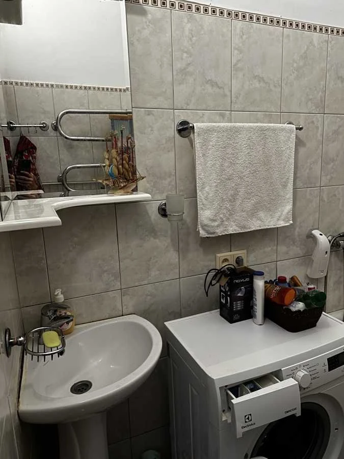 Rent a two-bedroom apartment (56 sq m) in Kyiv, Pechersky District
