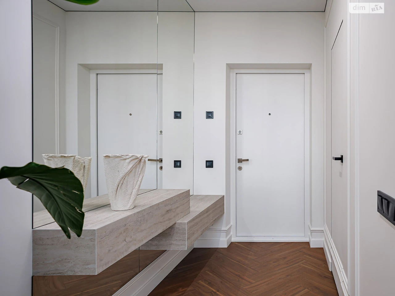 Apartment for Sale in Sykhov