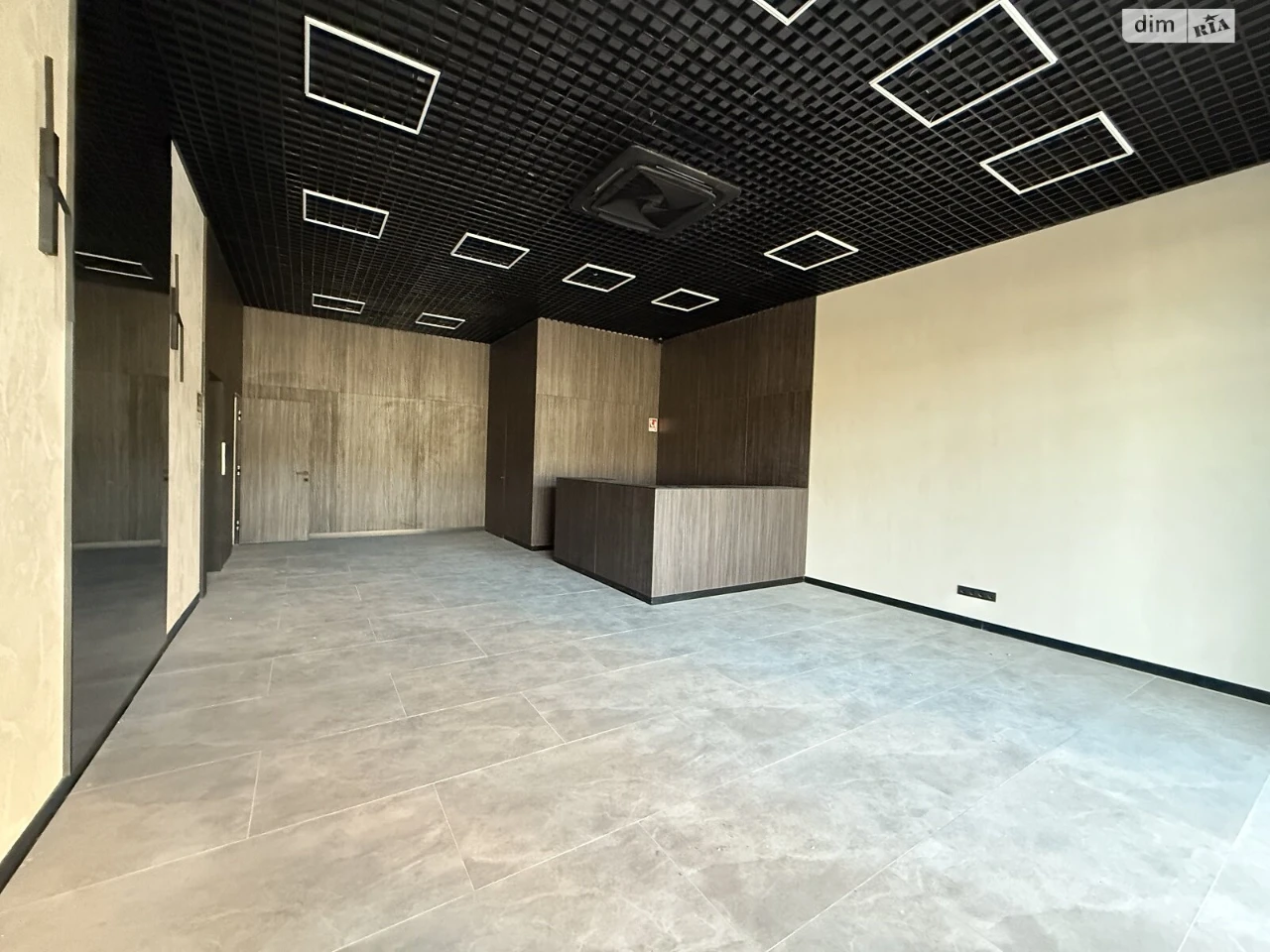 Apartment for Sale: Apartment in "Dream Lake" Residence