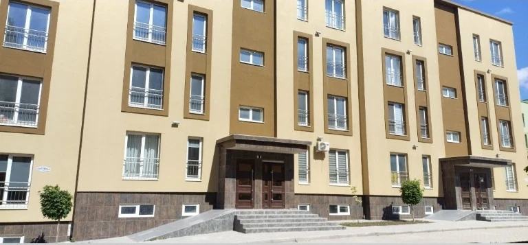For Sale: 2-room New Building, 5 minutes from the Depot