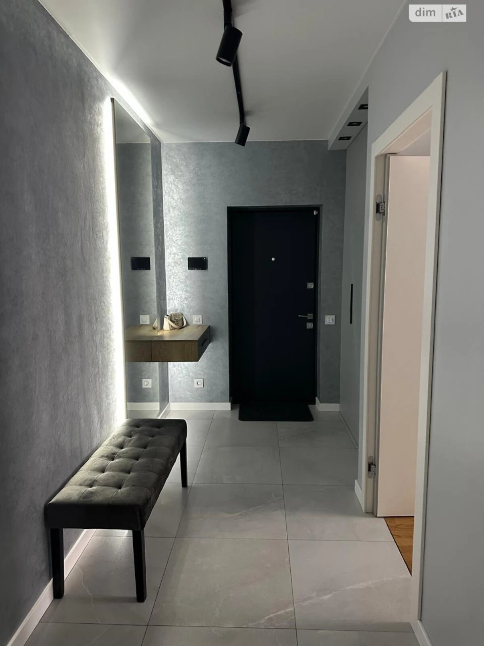 Long-Term Rental Apartment Mandrivka