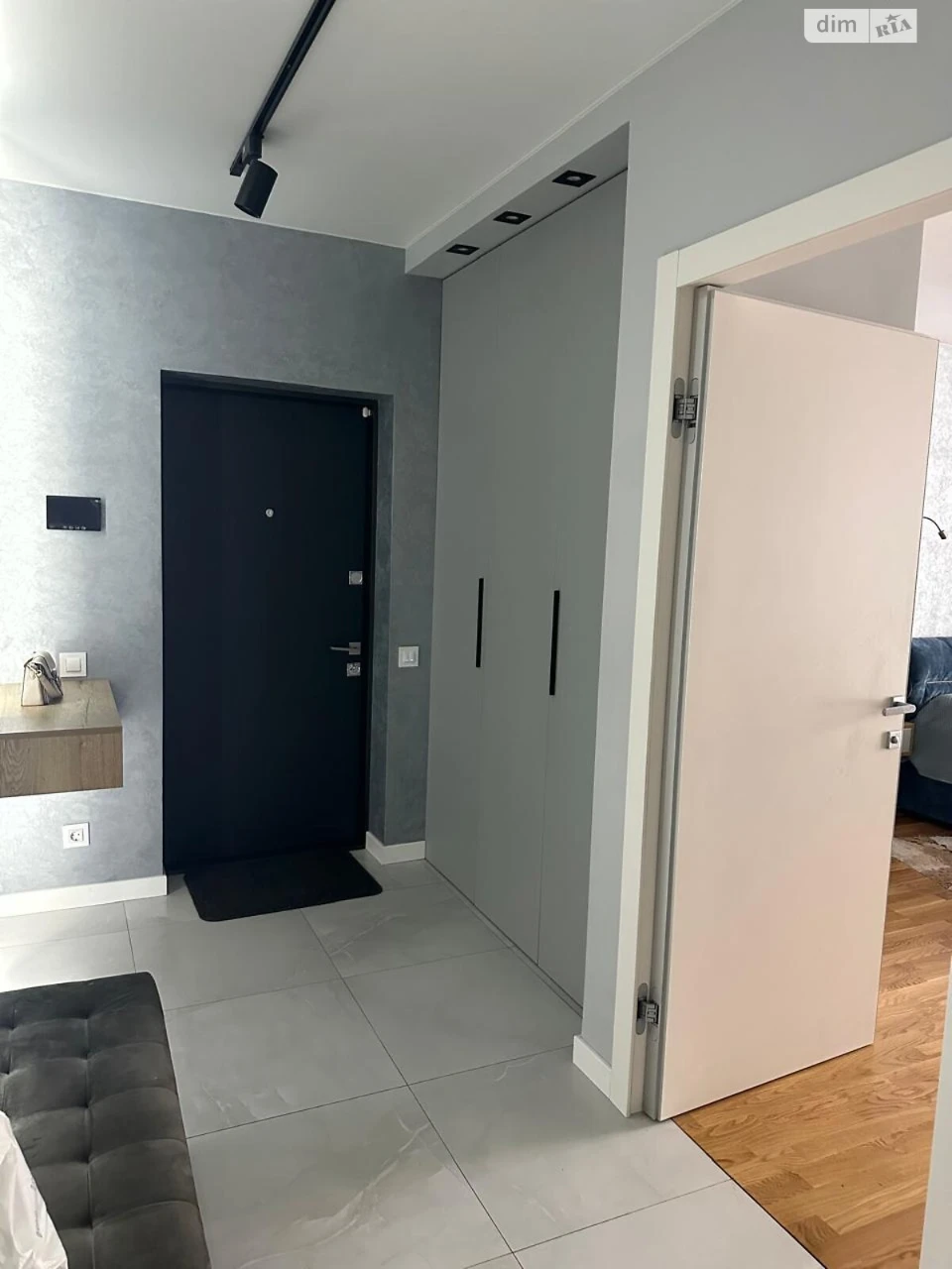 Long-Term Rental Apartment Mandrivka