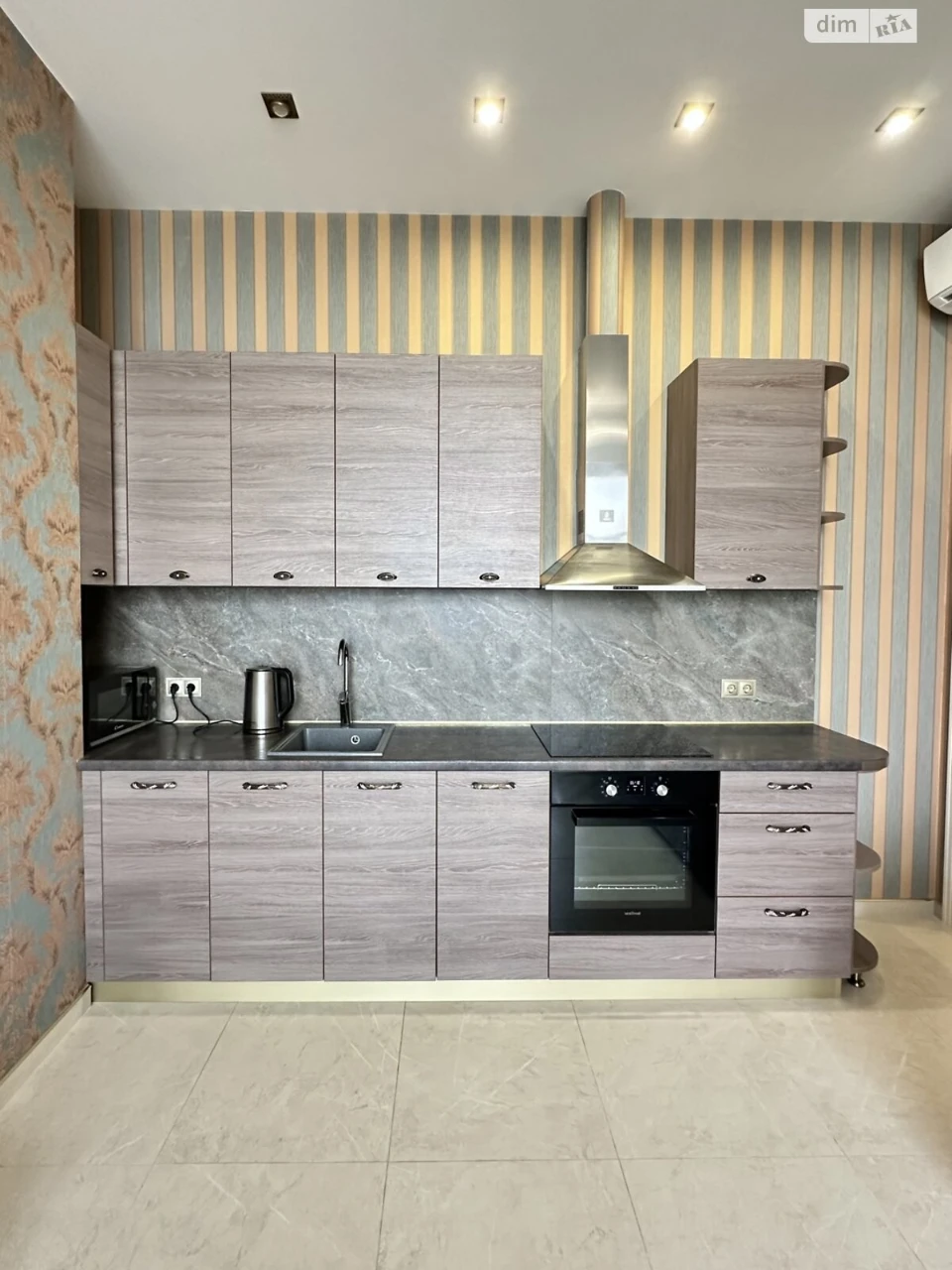 Long-Term Rental, Nagorny