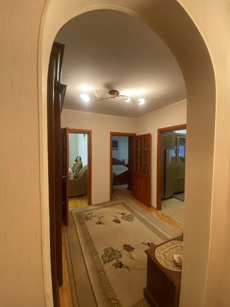 Продается трехкомнатная квартира на Оболони, Северная 48а