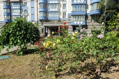For Sale! 4-bedroom apartment at вул. Institute, 18-a, in