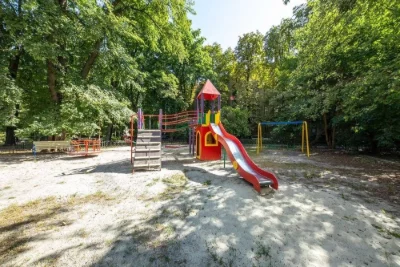 For Sale! 4-bedroom apartment at вул. Institute, 18-a, in