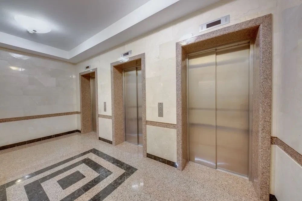For Sale! 4-bedroom apartment at вул. Institute, 18-a, in