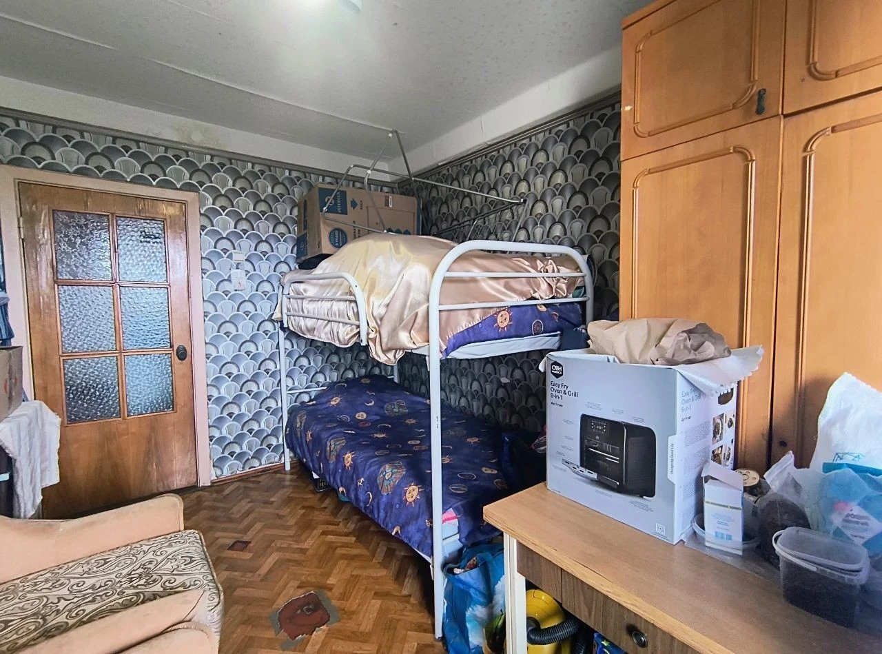 Продаж трикімнатної на Левіцького (Курчатова) Лісовий масив