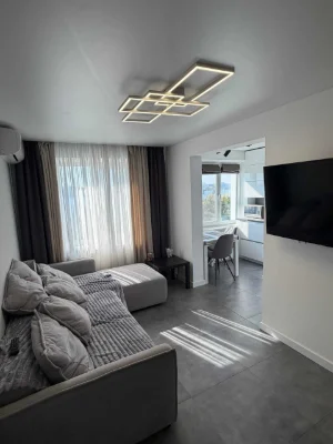For Sale: Three-room apartment with a view, Solnechnaya Naberezhna Street