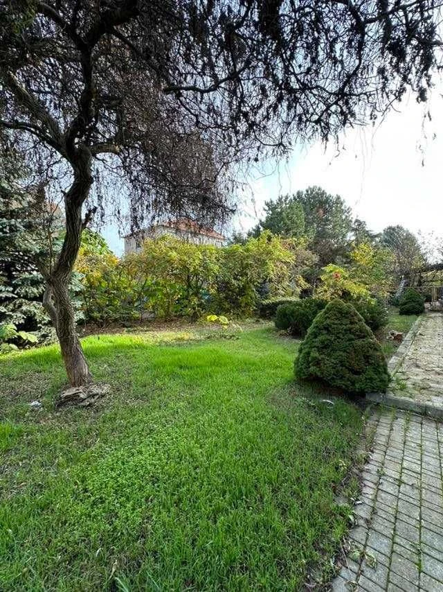 Продається великий будинок в Одесі