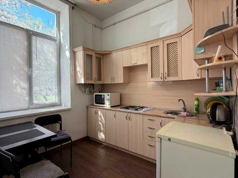 Apartment. Ivano-Frankivsk, Zalesnicha st.