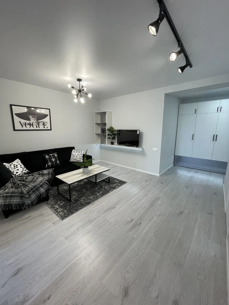 CENTRAL! 57 sq.m For sale 1 bedroom apartment on вул. Žabinskogo