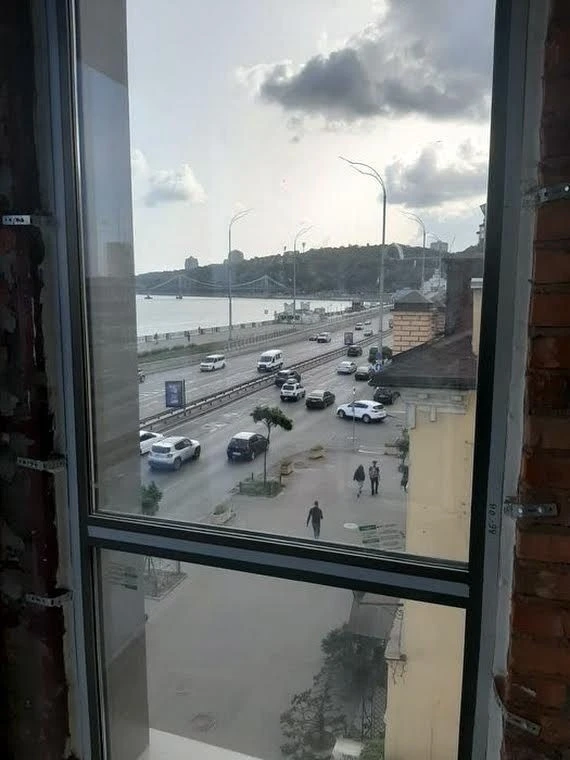 Іллінський Хаус з чудовим видом на Дніпро