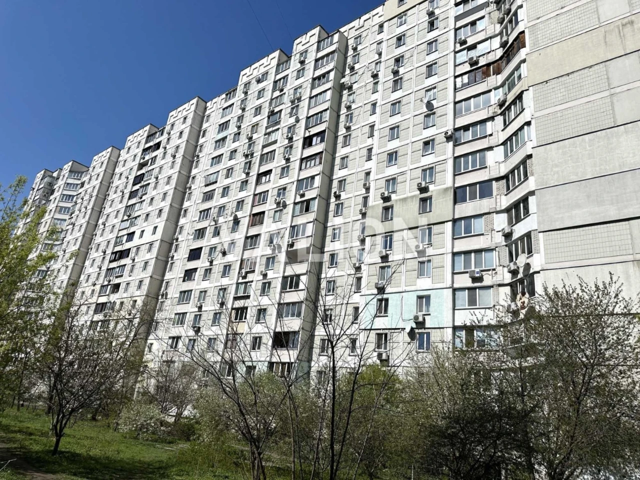 Продаж просторої квартири 110 м² в Позняках, Дарницький район