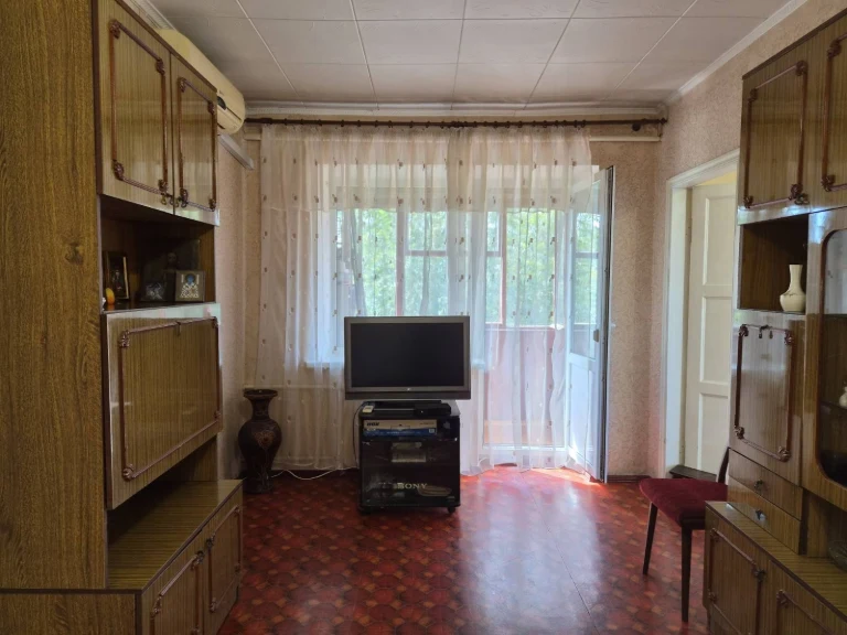 Продається 2-кімнатна квартира, 6,5 В. Фонтану від власника