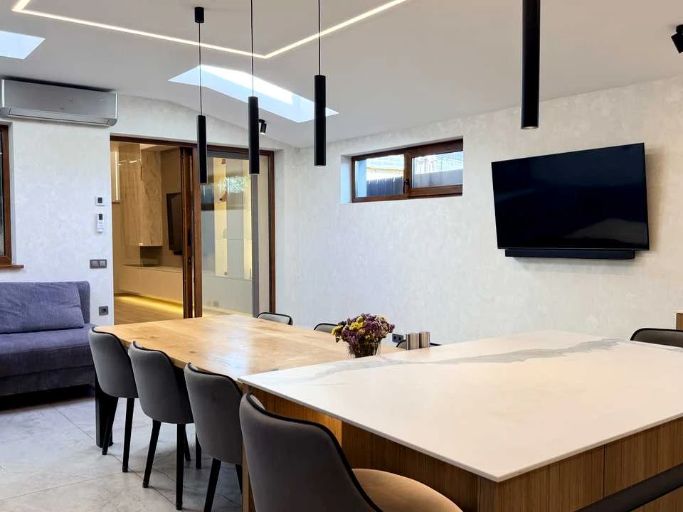 Apartment. Zaporizhzhia, Heroiv Krut Street
