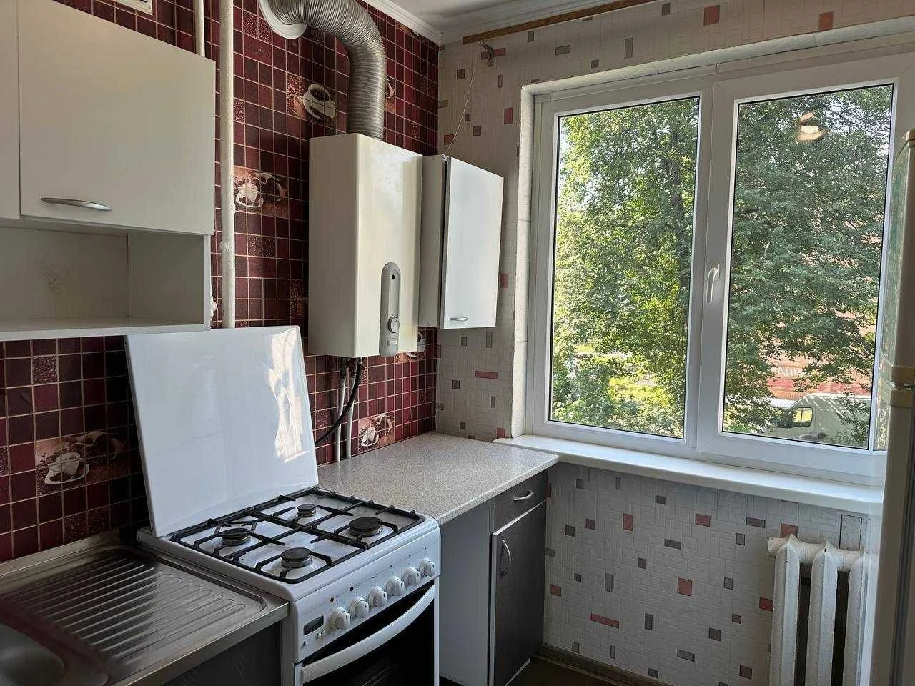 2 floors | Not a corner | Residential condition