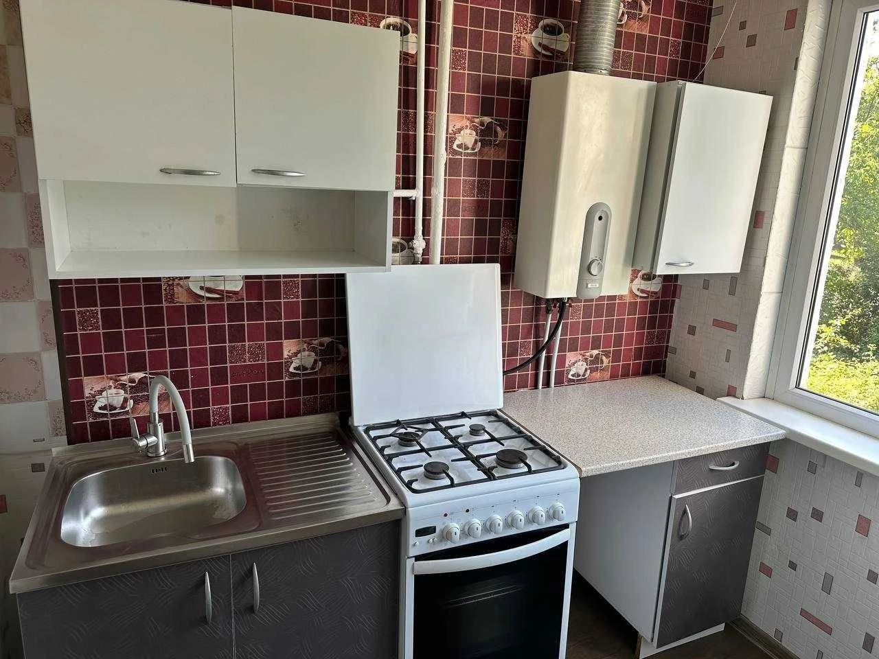 2 floors | Not a corner | Residential condition